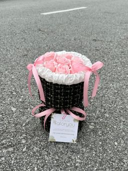 7 Stalk Ribbon Chanel Bouquet 