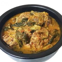 돼지등뼈우거지탕 | Pork Backbone stew