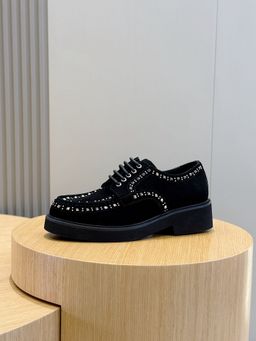 VALENTINO GARAVANI GENTLEGLAM DERBY SHOE 