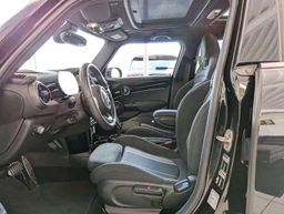 MINI Cooper S / 2024