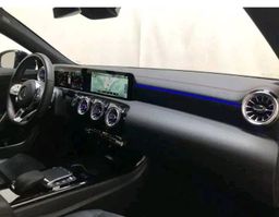 Mercedes-Benz CLA 200 AMG / 2023