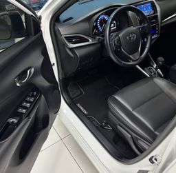 Toyota Yaris XLS 2021