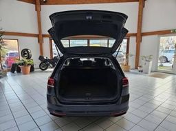 Volkswagen Passat 2.0 TDI / 