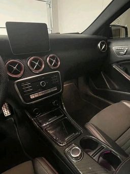  Mercedes-Benz A 180  / 2018 