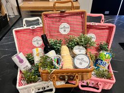 Gift Basket Set (WHILE STOCKS LAST!!)