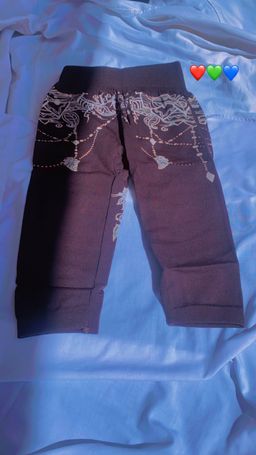 Surwaal Carruur Gabdhaha 2-5 Jir