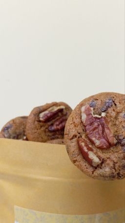 Pecan Chocolate Chips  Bottles (35pcs)