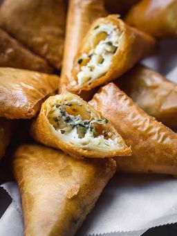 Sambousak Mint Cheese - سمبوسك جبنة بالنعناع