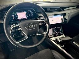 AUDI E-TRON /2020