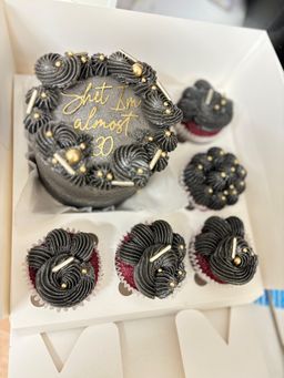 BENTO CAKE (5 cupcakes )