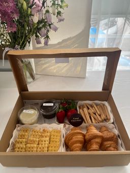 Medium Snack Treats Box