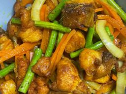 Ayam Goreng Kunyit /pek