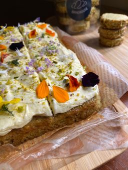 Pistachio Cake + Sable