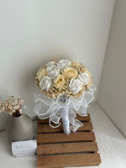 15 Stalk Bridal Bouquet 