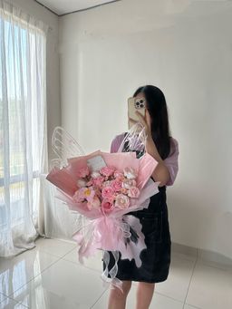 19 stalk Pink Butterfly Bouquet (Mix Soap Flower)  