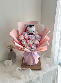 (GD 007) Graduation Kitty Flower Bouquet 