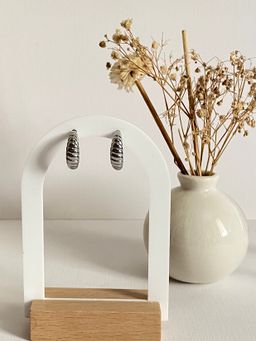 Croissant earrings 🥐