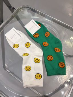 黄色笑脸😊~可爱中筒袜