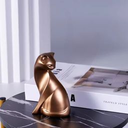 Pajangan Patung Kucing Modern Lucky Cat Charming Gaya Eropa Kreatif Dekorasi Meja Kantor Ruang Tamu Kamar Tidur Lounge Dekorasi Keberuntungan