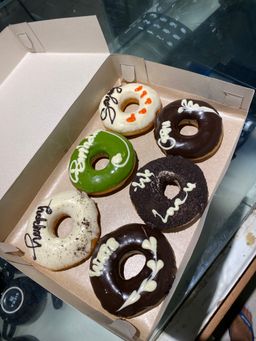 6 Pcs Donut Creation
