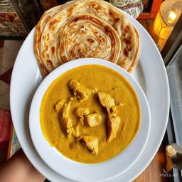 Chicken Butter Masala with Laccha Paratha