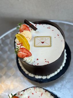 5 inches 1 layer Decadent Whipped cream Cake 