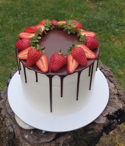 8 inches 2 layer Decadent Whipped cream Cake 