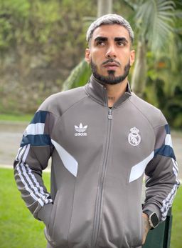 CHAQUETA REAL MADRID GRIS 24/25