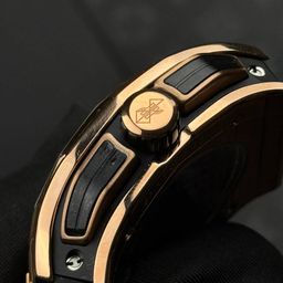 הובלוט 45 מ"מ לגברים – 1:1, אוטומטי שוויצרי, קופסא וניירות מקוריים