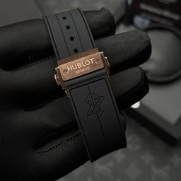 הובלוט 45 מ"מ לגברים – 1:1, אוטומטי שוויצרי, קופסא וניירות מקוריים