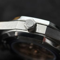 אודמר פיגה 42 מ"מ לגברים – 1:1, אוטומטי שוויצרי, קופסא וניירות מקוריים