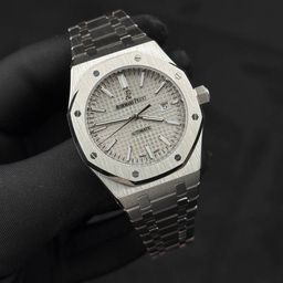 אודמר פיגה 42 מ"מ לגברים – 1:1, אוטומטי שוויצרי, קופסא וניירות מקוריים