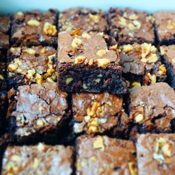 Classic Choco-Walnut Brownie