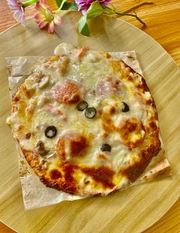 Overload Pizza (frozen)