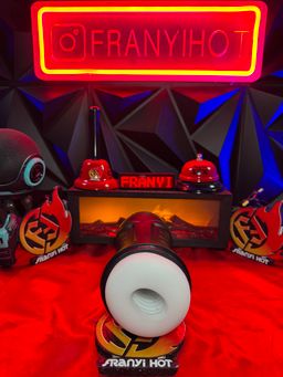 Masturbador PRO con Succión de pene y vibración 