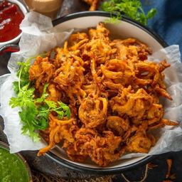 bhajia and onions