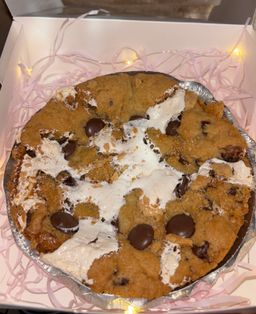 S’mores Cookie Cake