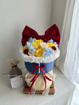 Snow White Round Bouquet  