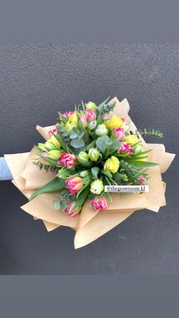 TULIPS BOUQUET WRAP