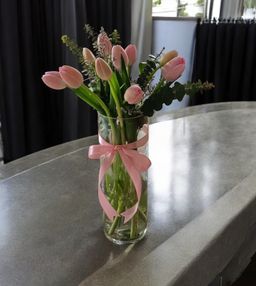 TULIPS VASE ARRANGEMENT 