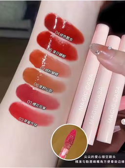 جل شفاه مرطب متلألئ