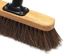 Addis Wooden Grip Broom 6'S