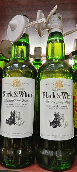 Black & White B. Whisky 750ml