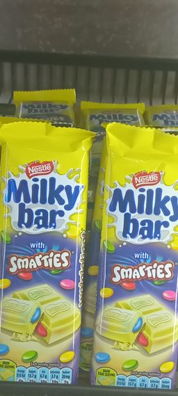 Nestle Milkybar Bar Smarties 80gr