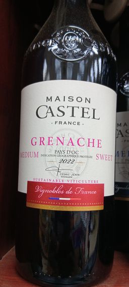 Maison Castel Syrah/Grenache Médium Sweet Rouge 75cl