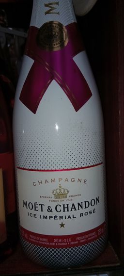 Moet & Chandon Ice Rose 750ml