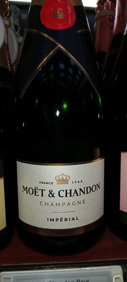 Moet & Chandon Brut Champagne 750 Ml