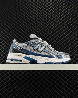 NEW BALANCE 740