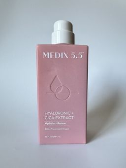 Medix 5.5 à l’ACIDE HYALURONIQUE & CICA EXTRACT  