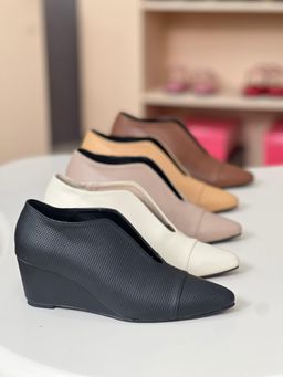 PRE ORDER JAYLA CLASSIC WEDGES ETA FEB 2026